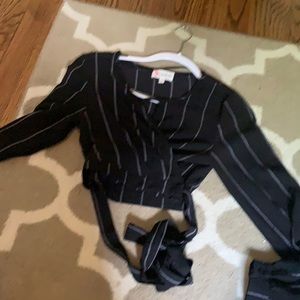 crop tie around blouse